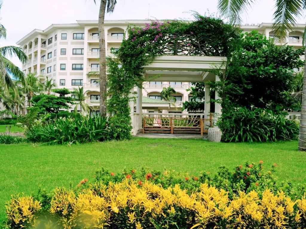 Olalani Resort & Condotel Da Nang Exterior photo