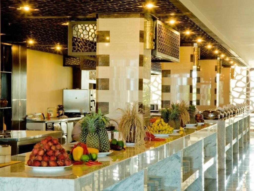 Olalani Resort & Condotel Da Nang Exterior photo